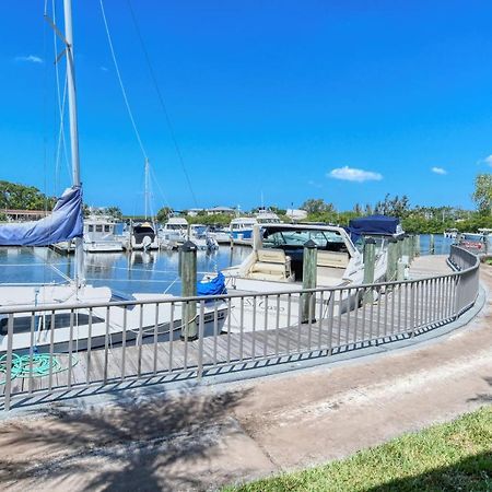 Waterfront Room, Heated Pool, Tiki Bar & Grill South Bradenton Buitenkant foto