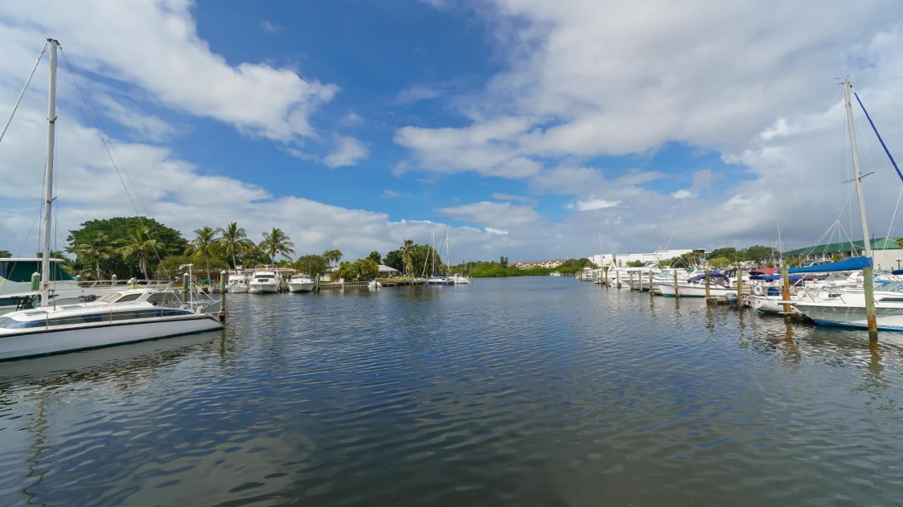 Waterfront Room, Heated Pool, Tiki Bar & Grill South Bradenton Buitenkant foto